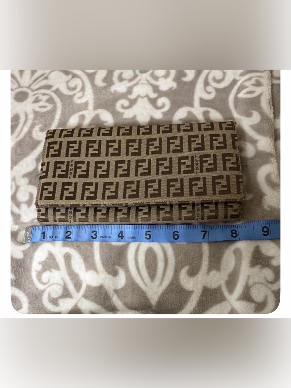 Fendi Zucca Canvas Wallet with Unbranded Gold Chain /COA - Picture 3 of 12